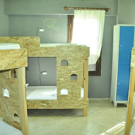 Funky Monkey Hostel&pub Hostel
